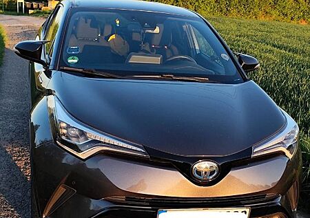 Toyota C-HR 1.8-l-VVTi Hybrid Team Deutschland Team...