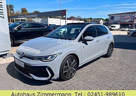 VW Golf Volkswagen VIII R-Line eTSI 18"LMF+PANO+HeadUP+NAV+KAM