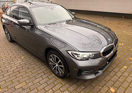 BMW 320d Sport Line/LIMO/AMBI/2021/HARMAN SOUND
