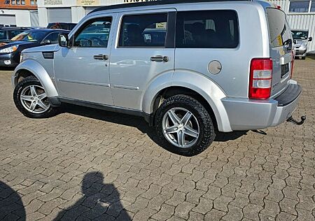 Dodge Nitro CRD SXT 4X4 AUTOM LEDER AHK EL-GSD ALU KLI