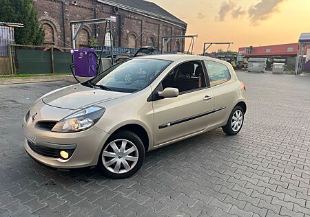 Renault Clio Authentique 1.2 16V 55kW Authentique
