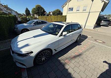 BMW 540 540ixd Touring M-Paket VOLL 8fach So&Wi HUD Pano