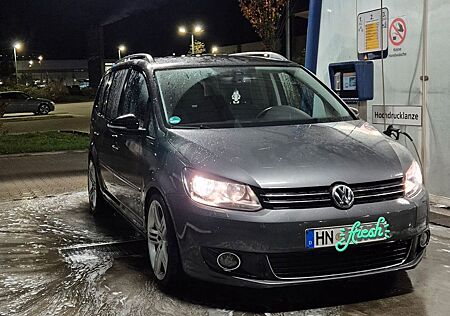 VW Touran Volkswagen 1.6 TDI Highline BlueMotion Technolog...
