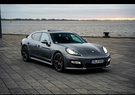 Porsche Panamera GTS GTS