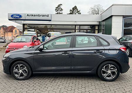 Hyundai i30 Pure 1.5 *4 ZYLINDER* *PDC*