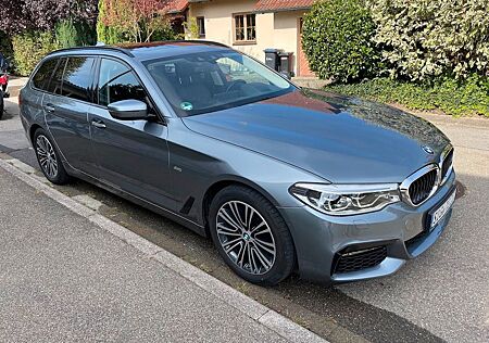 BMW 540d xDrive TOUR - PANO - AHK - STANDHZG - 360°