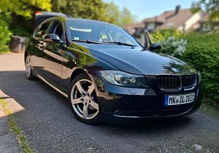 BMW 325i -Vollleder Automatik Navi Xenon Tempomat