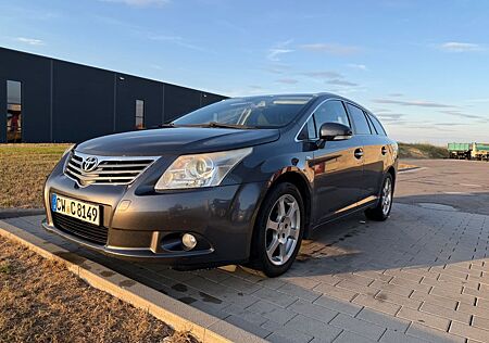 Toyota Avensis Combi Executive 2.2 D-Cat Executive