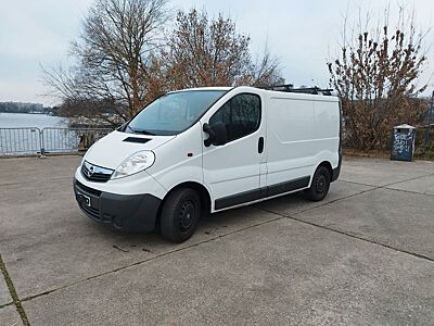 Opel Vivaro Transporter wenig Kilometer
