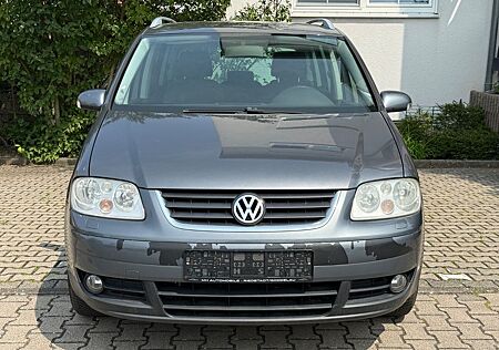 VW Touran Volkswagen *HIGHLINE*KLIMA*SHZ*6GANG*KEINTÜV*