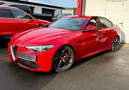 Alfa Romeo Giulia Super 1.Hd/19Zoll/Navi/Teilleider