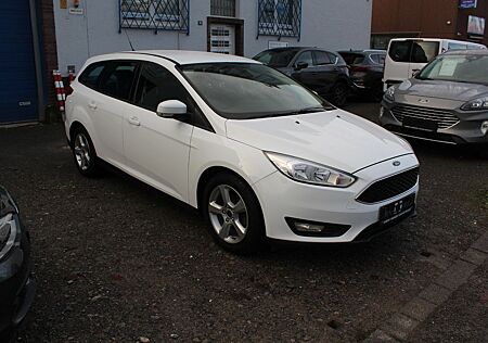 Ford Focus Tur. Business 1.5 TDCi Klima,Navi,AHK,1.Hd