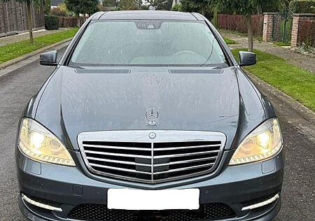 Mercedes-Benz S 400 AMG Lang Pano 1.Hand