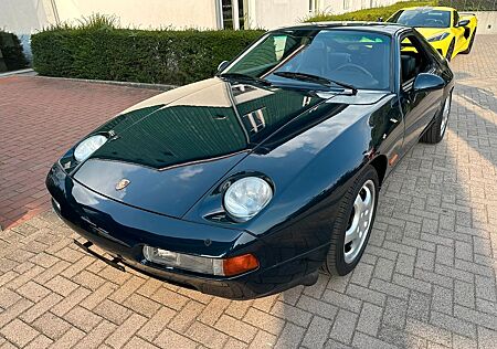 Porsche 928 GTS