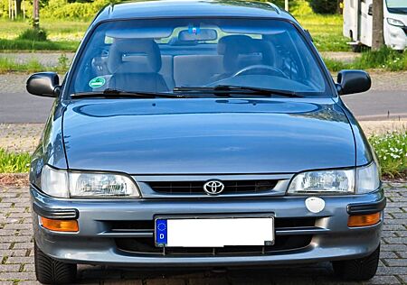 Toyota Corolla 1.4 XLi Royal (E10)