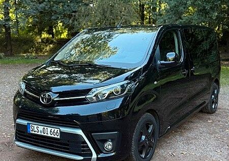 Toyota Verso 2.0 Family & Business