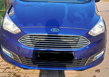 Ford Grand C-Max 2,0TDCi 110kW PowerShift Titaniu...