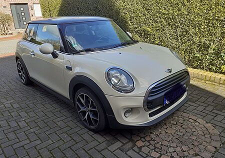 Mini ONE First - VB