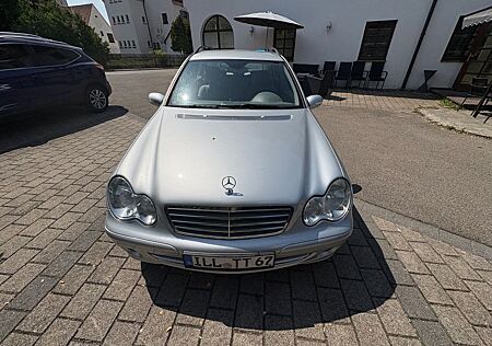 Mercedes-Benz 220 C