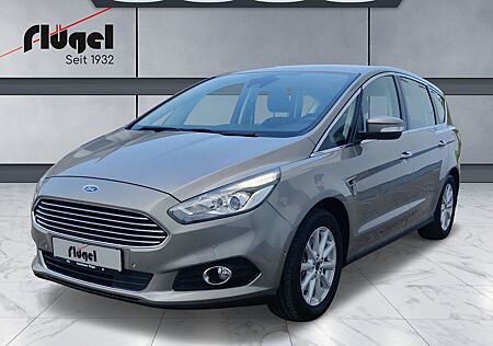 Ford S-Max Titanium