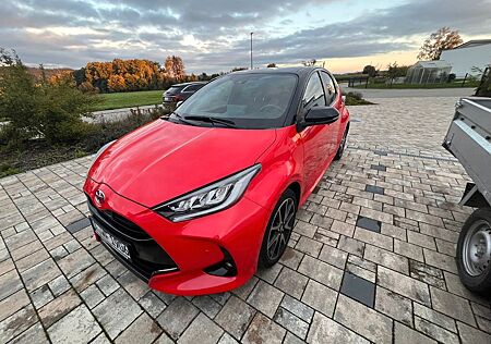Toyota Yaris mit voller Ausstattung und 125 PS.