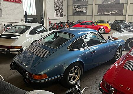 Porsche 911 Urmodell 911 2,4 T geminiblau Ölklappe mit Garantie