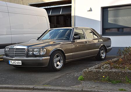 Mercedes-Benz 300 300SE . H-Gutachten , Penta-Felgen