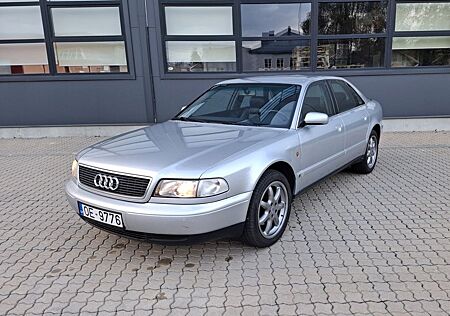 Audi A8 2.8 tiptronic 193PS