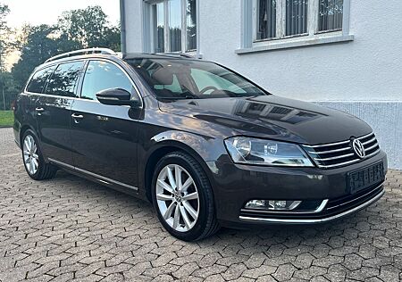 VW Passat Variant Volkswagen Highline ACC AHK NAVI SHZ