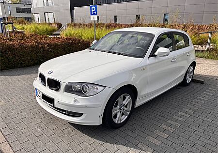 BMW 118i Sitzheizung, Parkhilfe, TÜV bis 07/27