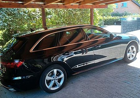 Audi A4 35 TFSI S tronic advanced Avant advanced