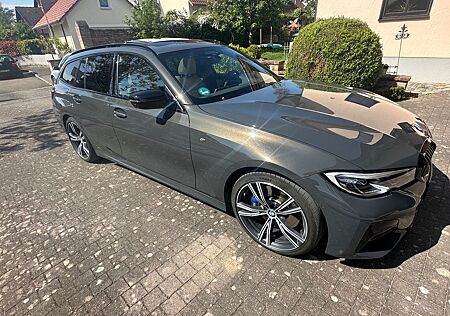 BMW 320d xDrive Touring M Sport Vollausstattung