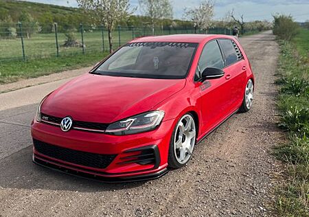 VW Golf Volkswagen 2.0 TSI DSG GTI Performance GTI Performance
