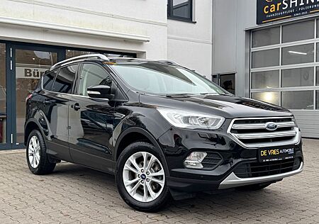 Ford Kuga 1.5 Titanium *PANORAMA*NAVI*AHK*SHZ*MFL*