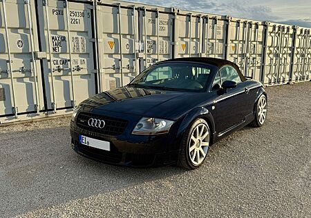 Audi TT Roadster 3.2 quattro - HANDSCHALTER