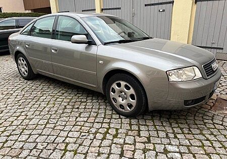 Audi A6 2.4 -