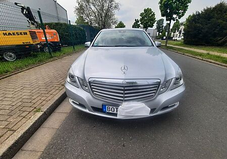 Mercedes-Benz E 350 CGI BlueEFFICIENCY ELEGANCE ELEGANCE