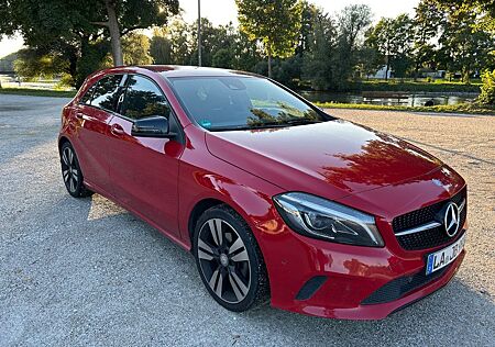 Mercedes-Benz A 200 - Navi,Klima,SHZ,Urban,Night,LM 18" PDC