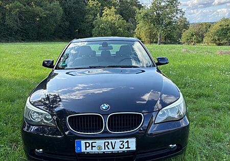 BMW 520i A -