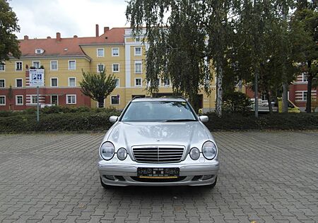 Mercedes-Benz E 430 T 4MATIC AVANTGARDE HU 10/25