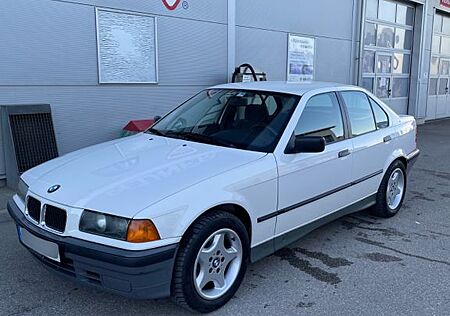 BMW 316i e36 Limousine Alpinweiß Vorfacelift HU neu
