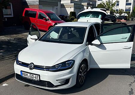 VW Golf Volkswagen e- e-