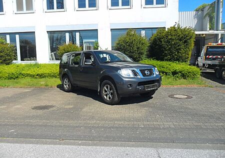Nissan Pathfinder 2.5TDCI*Klima*4x4*Alu*1 Hand*7Sitzer