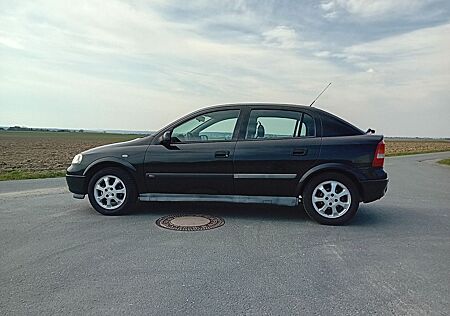 Opel Astra 1.6 Edition 100 Edition 100