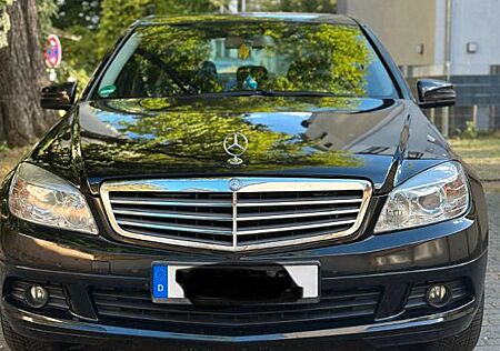 Mercedes-Benz C 180 CGI BlueEFFICIENCY -