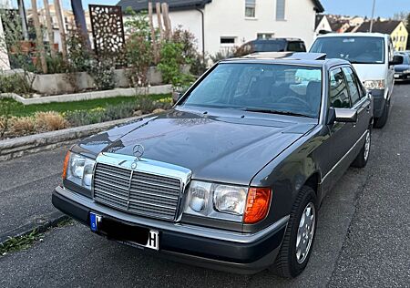 Mercedes-Benz 200