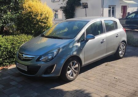 Opel Corsa 1.4 INNOVATION | TÜV neu | 8-Fach bereift