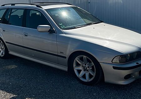 BMW 520i 6Zyl Sport Schalter Leder TÜV6/27ohneMängel