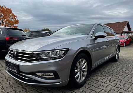 VW Passat Variant Volkswagen Passat Var Business AHK Kamera LED TravelAss DAB