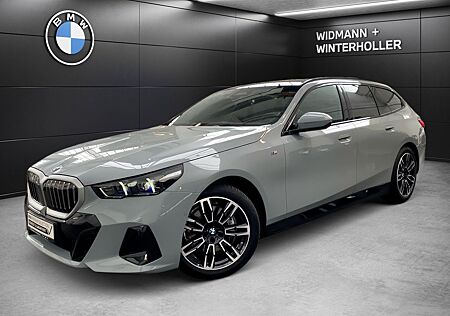 BMW 540d xDrive Touring M Sport HUD Pano DA+ STH B&W